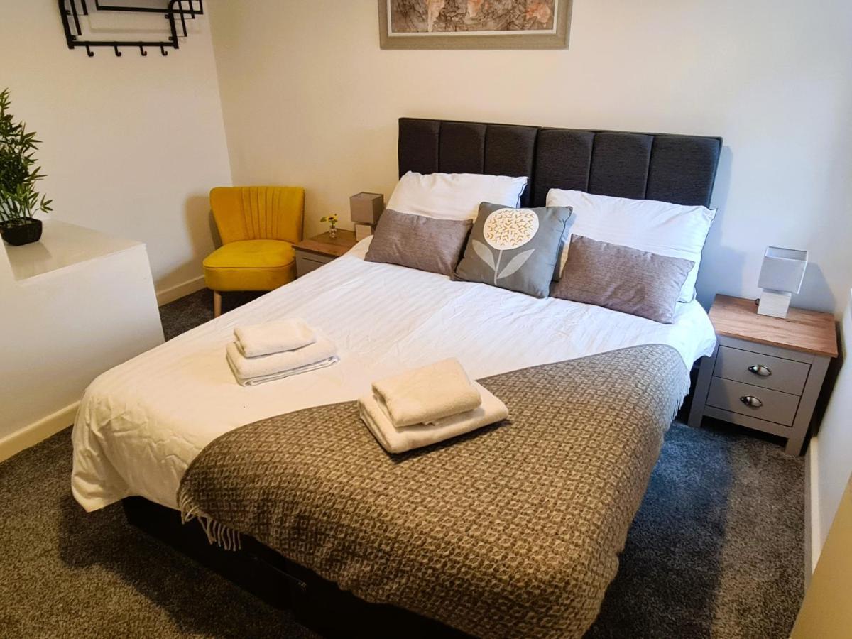 Tower Views 2 Bedroom House With Private Parking Blackpool Exterior foto